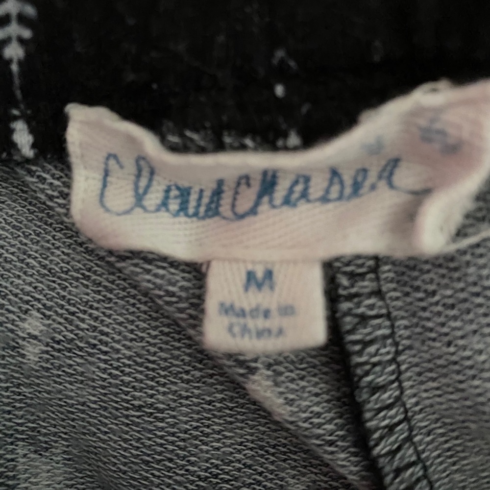 Shorts - Picture 3 of 3